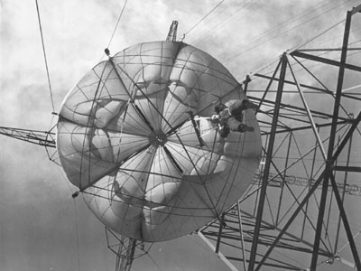 Controlled descent Towers