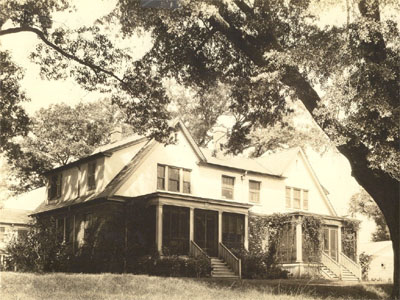 Ike's Quarters