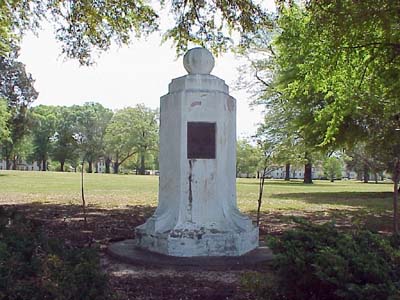 Daughters of the American Revolution Monument